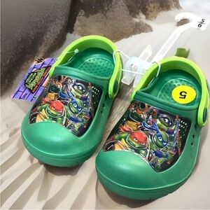 KID`S Teenage Mutant Ninja Turtles Clogs Size 5/6 (1-5 years old )
